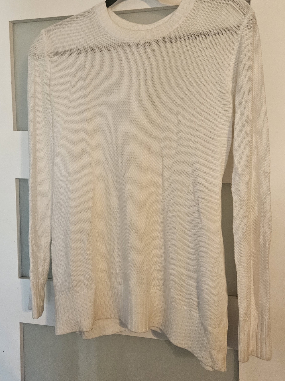 Lululemon Light Knit Top With Keyhole Back Feature - Size 6